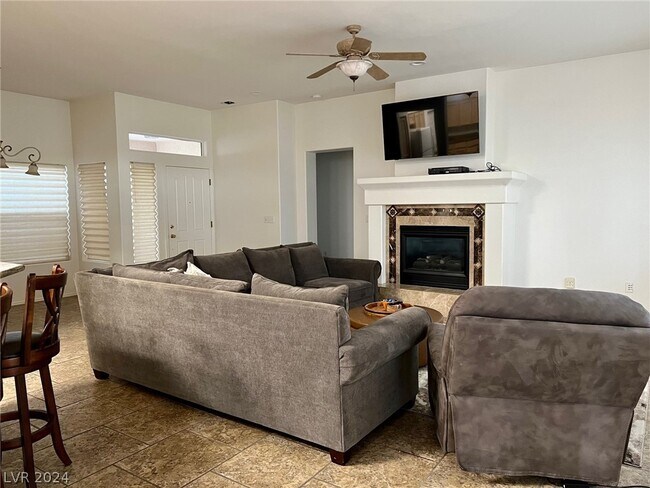 Building Photo - 10801 Heritage Hills Dr