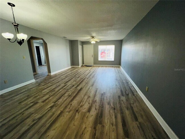 Building Photo - 605 Ridge Terrace