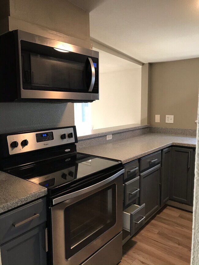Kitchen - 916 Martin Luther King Jr Way S.