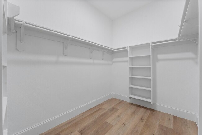Building Photo - 478 Stephen F Austin Dr