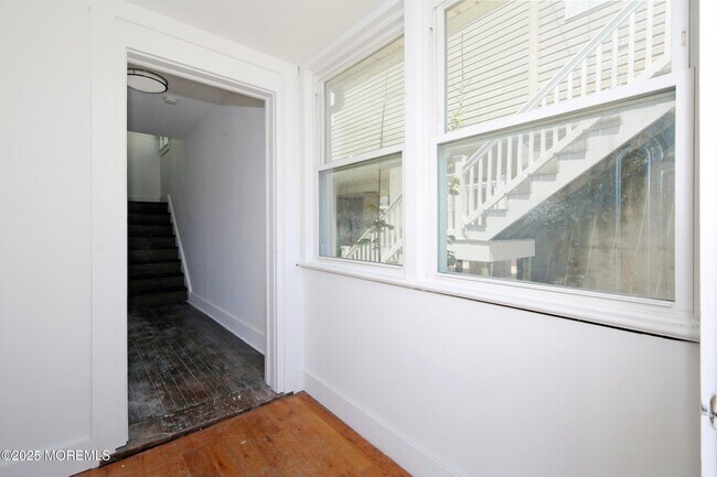 Building Photo - 48 Barberie Ave
