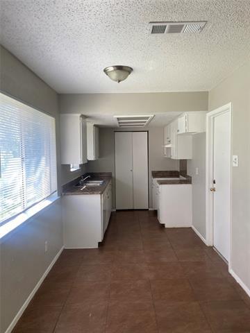 Building Photo - 6816 Balalaika Rd