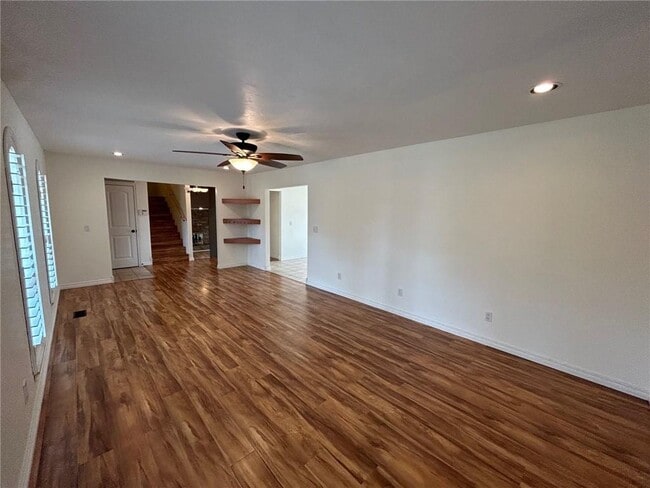 Building Photo - 908 East Dr