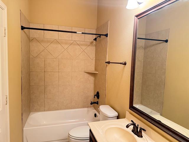 Building Photo - 2702 Westpoint Dr