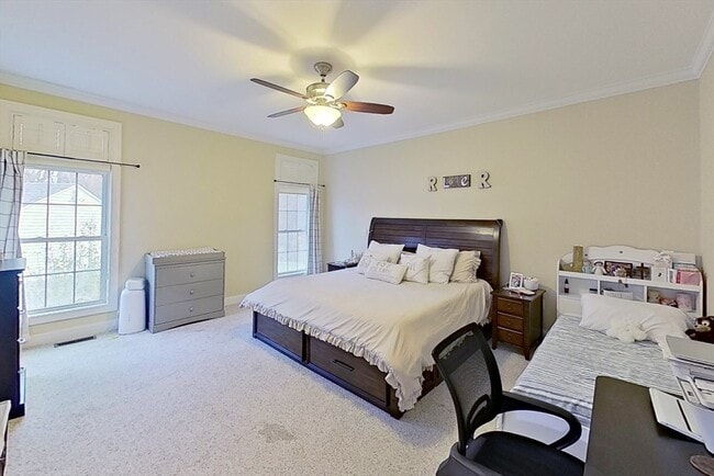 Building Photo - 64 Mark Dr