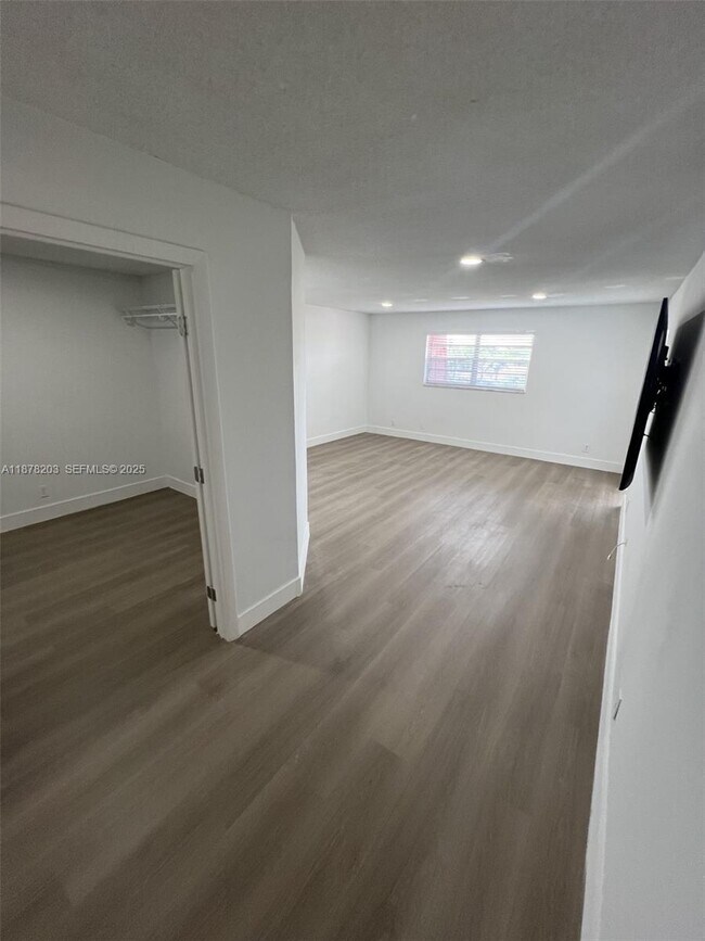 Building Photo - 22605 SW 66th Ave