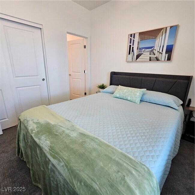 Building Photo - 11468 Roaring Peak Dr