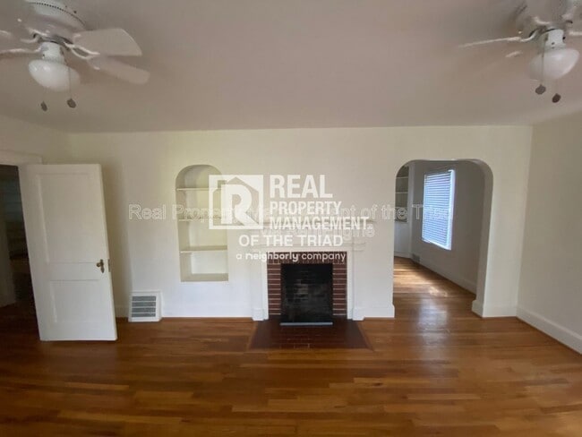 Building Photo - 1223 Ebert St