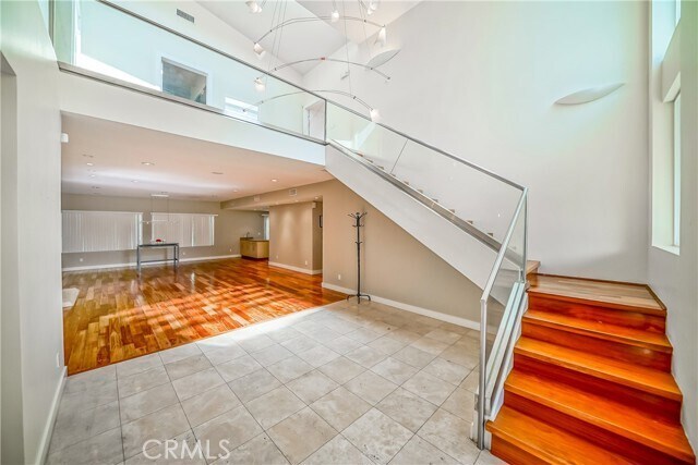 Building Photo - 5512 Leghorn Ave