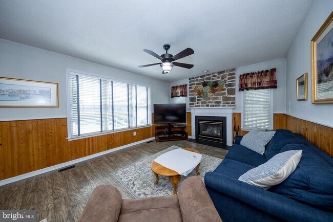 Building Photo - 740 Hickory Limb Cir