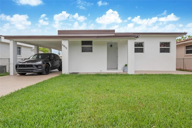 Building Photo - 2811 SW 65th Ave