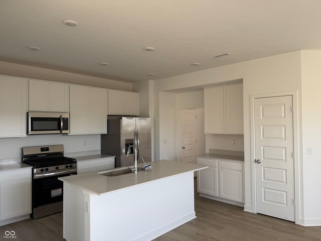 Building Photo - 15122 Farrington Rd