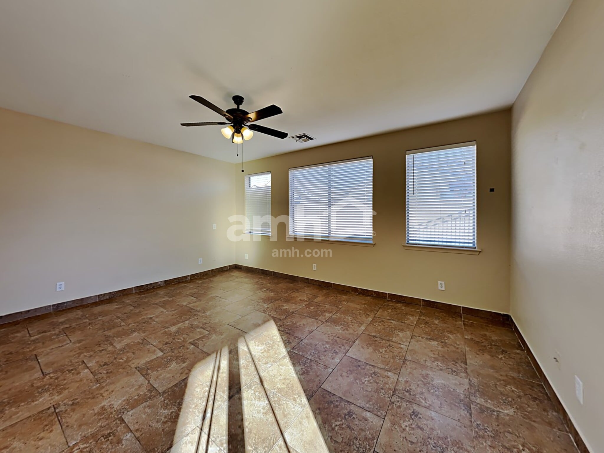 Building Photo - 12566 W Cheery Lynn Rd