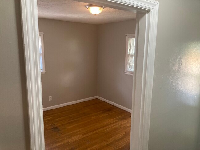 Building Photo - 2208 Winterberry Dr