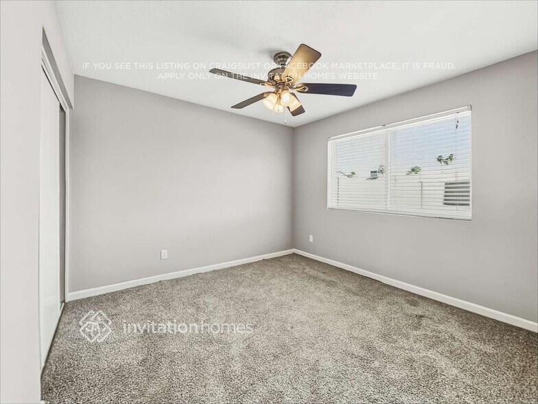 Building Photo - 3843 W Bloomfield Rd