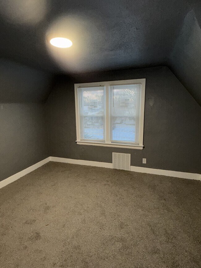 Building Photo - 18882 Marx St