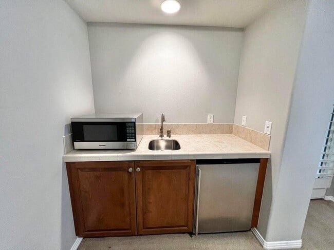 Building Photo - 80689 Via Glorieta