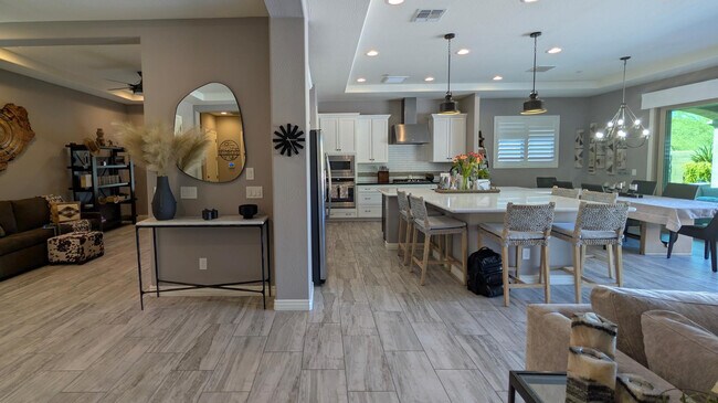 Building Photo - 11004 E Ajave Dr