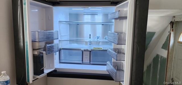 Building Photo - 150 E Walnut St