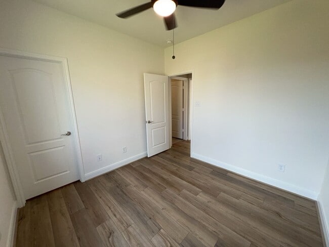 Building Photo - 2885 Grand Anse Dr