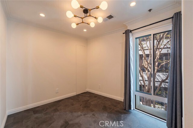Building Photo - 10336 Wilshire Blvd