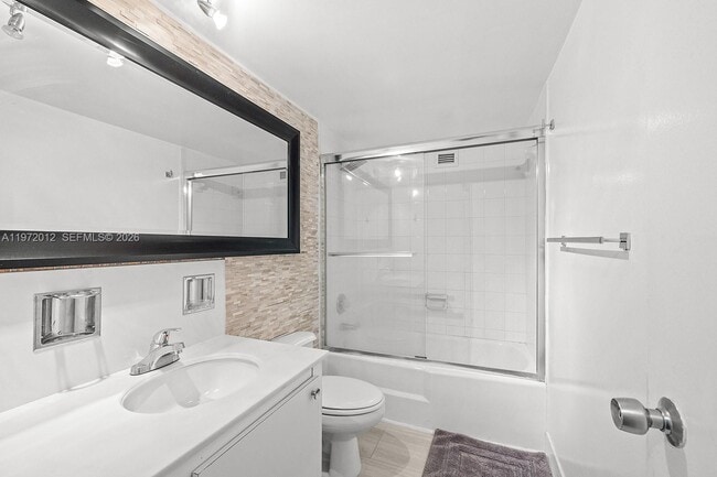 Building Photo - 5161 Collins Ave