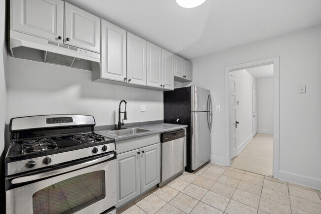 Building Photo - 1239 Penn St NE