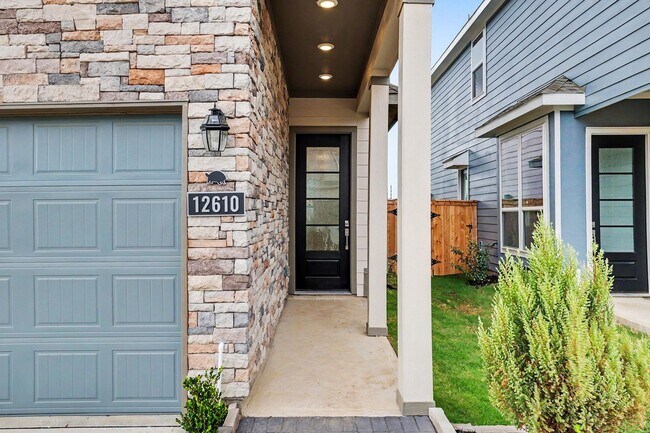 Building Photo - 12610 Blue Catfish Ln