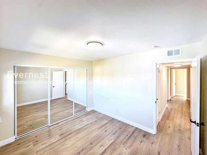 Building Photo - 3766 Callan Blvd