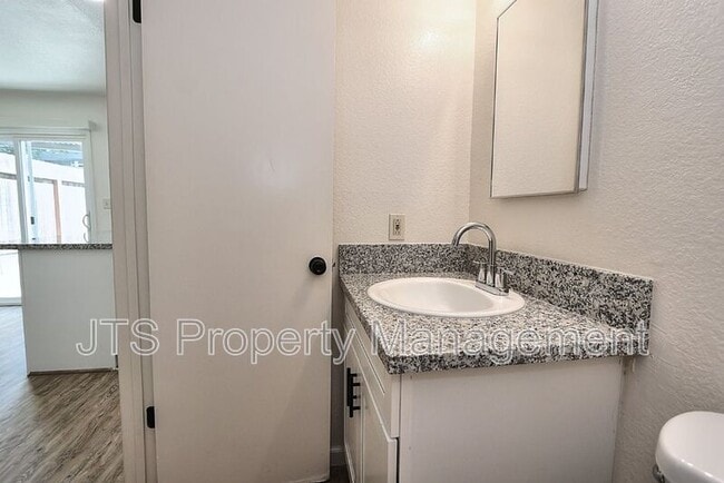 Building Photo - 5848 Alorn Ln