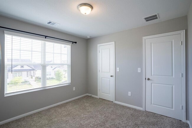 Building Photo - 318 Timber Brook Dr