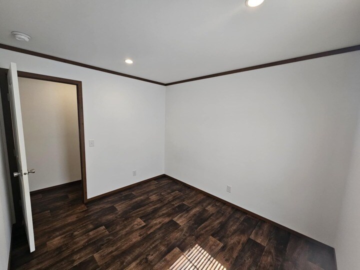 Building Photo - 76 Meggan Dr