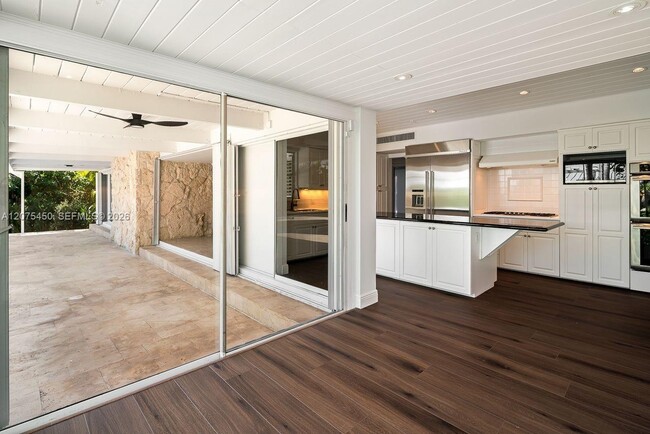Building Photo - 669 S Mashta Dr