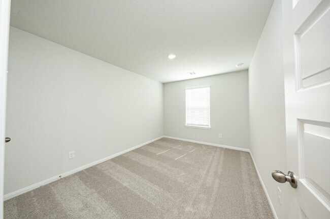 Building Photo - 13333 Burbot Dr