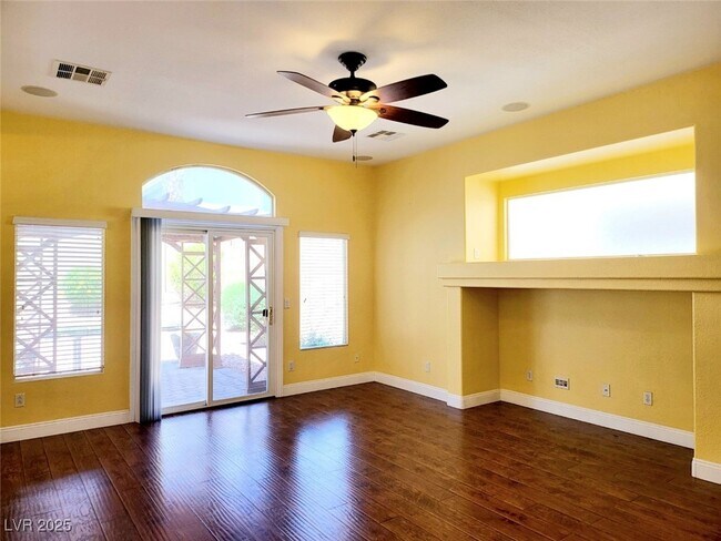 Building Photo - 10885 Fintry Hills St