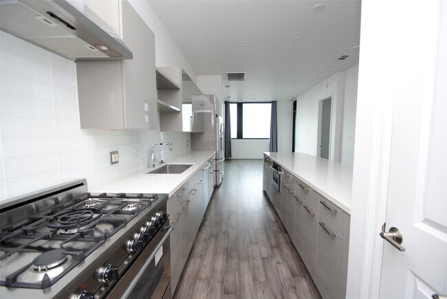 Building Photo - 1211 Caroline St