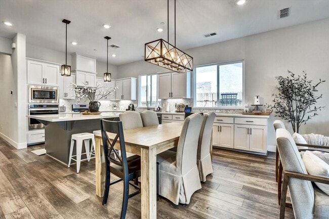 Building Photo - 3073 Bramblewood Way