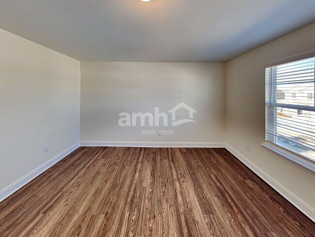 Building Photo - 5956 Hagar Vly Dr