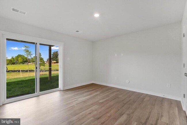 Building Photo - 16525 Green Glade Dr