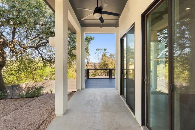 Building Photo - 1303 Azie Morton Rd