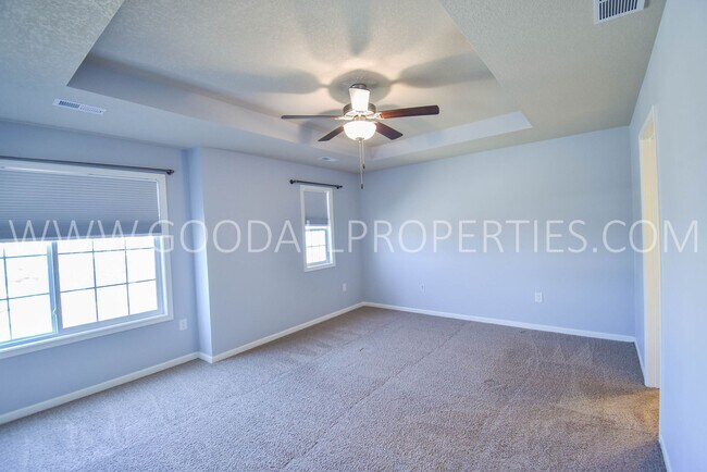 Building Photo - 4 Bedroom 3.5 Bath in Waukee