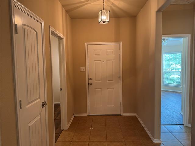 Building Photo - 9709 Straightaway Dr