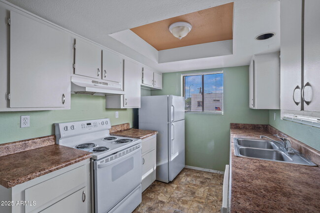 Building Photo - 645 W Rio Salado Pkwy