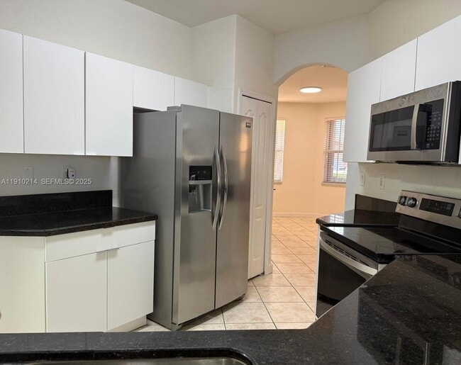 Building Photo - 8675 NW 109th Ct