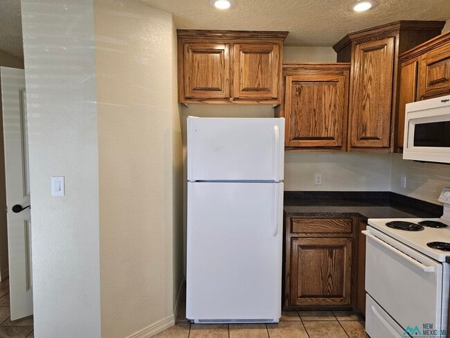 Building Photo - 141 Townsgate Plaza