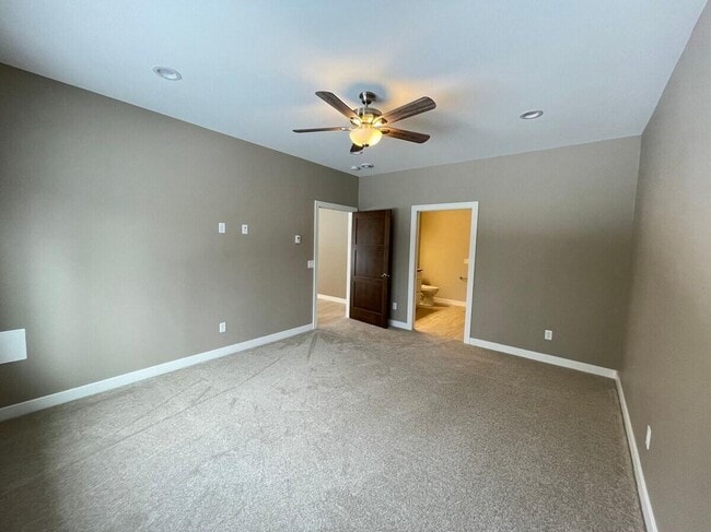 Building Photo - 3730 Stebner Rd