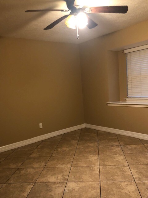 Building Photo - 630 Wild Wind Ln