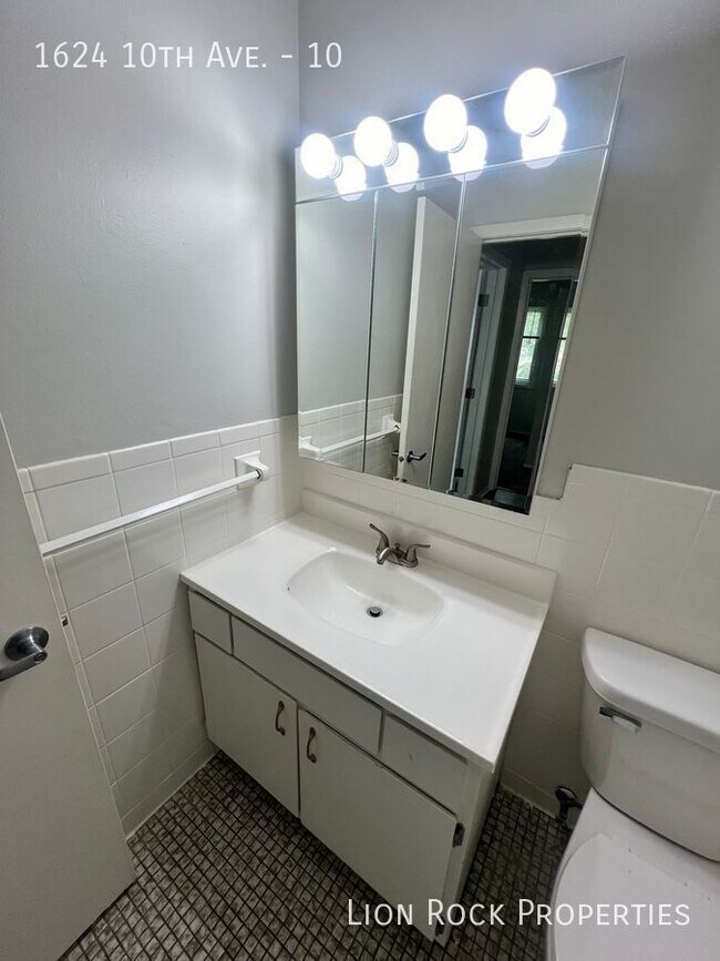 Building Photo - 1624 10th Ave