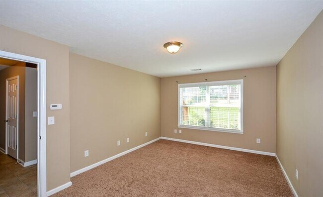 Building Photo - 4166 Round Stone Dr