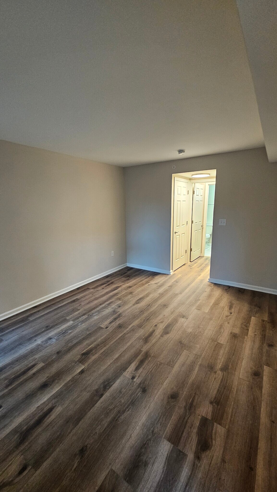 Building Photo - 7266 Donnell Pl